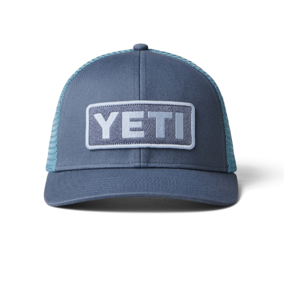 Yeti Logo Badge Trucker Hat Indigo in der Gruppe Kleidung & Schuhe / Kappen & Kopfbedeckungen / Caps / Trucker-Kappen bei Sportfiskeprylar.se (H007I)