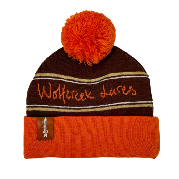 Wolfcreek Classic Logo Pom Pom Beanie - Orange/Brown in der Gruppe Kleidung & Schuhe / Kappen & Kopfbedeckungen / Mützen bei Sportfiskeprylar.se (WCL-05-POMPOM-01-ORANGE-B)